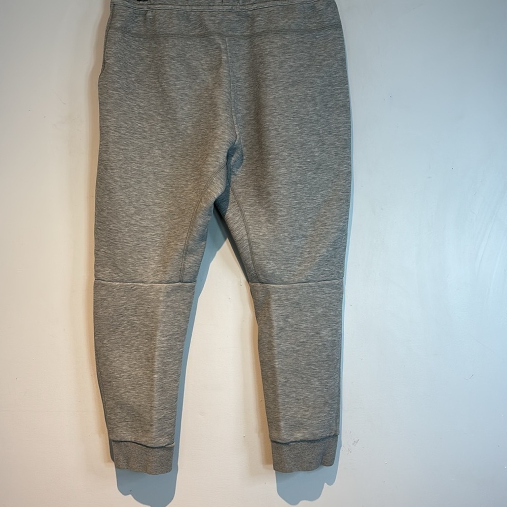 NIKE Unisex Kids Tech Fleece Sweatpants Heathered grey/black size XL - Picture 6 of 12